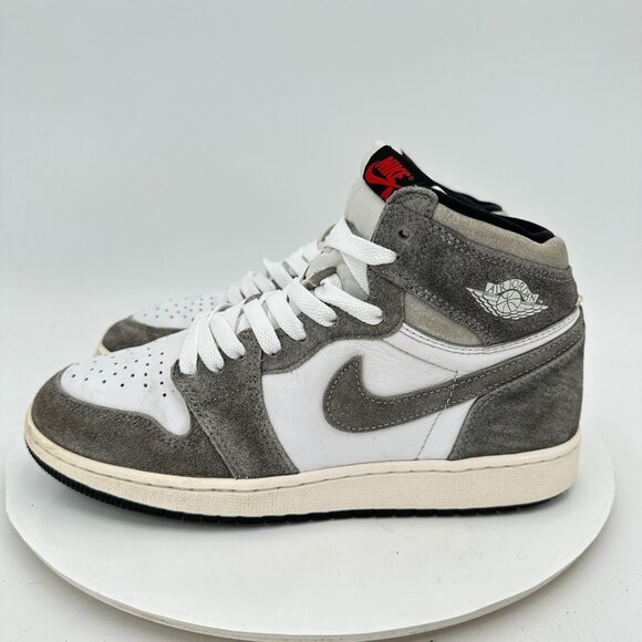 Nike Air Jordan 1 High OG Youth Sz 6.5Y Women 8 FD1437-051 Grey White Suede Shoe - Picture 1 of 12